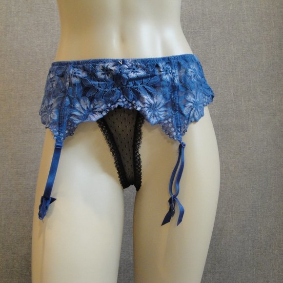 Victoria's Secret blue lace garter belt - Picture 6 of 7